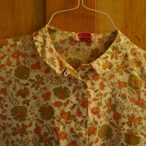 Vintage Floral Cropped Button up Blouse